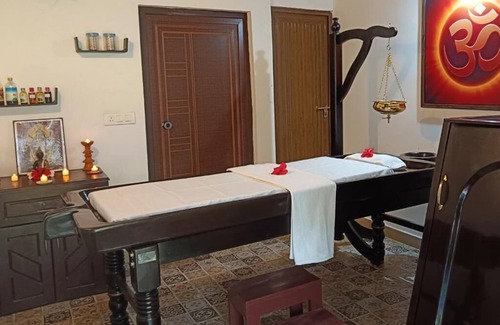 Janakpuri Apartment | AYURVEDA TOURS INDIA