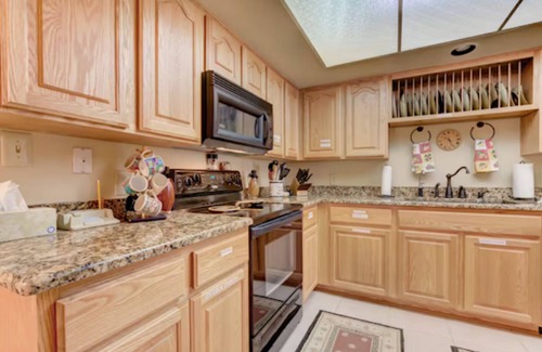 Cottonwood House | AZ Getaway in Active Adult Community