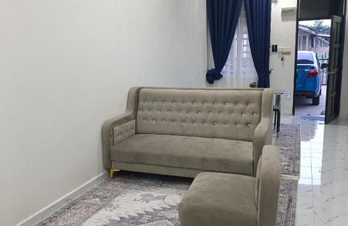 Kampung Perol House | AZ Homestay Meranti