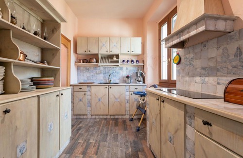 Cadenabbia Apartment | Azalea 5 Pax, Lovely 3 Br Apartment With Balcony By Halldis