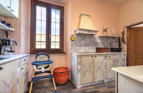 Cadenabbia Apartment | Azalea 5 Pax, Lovely 3 Br Apartment With Balcony By Halldis
