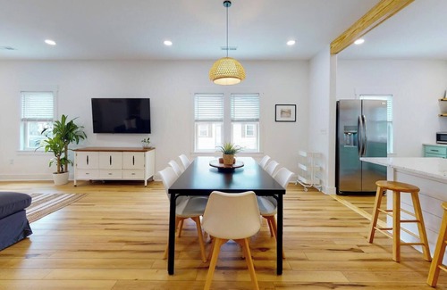 Wilmington House | Azalea Cottage - Brooklyn Arts District