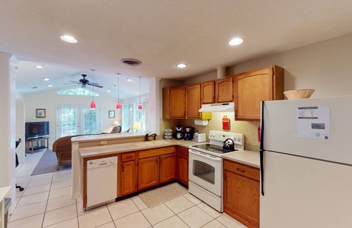 Jekyll Island House | AZALEA COTTAGE DUPLEX 2 Bedroom 2 Bath