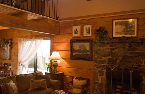 Compton Cabin | Azalea Falls Cabin - A beautiful getaway from the Ozark