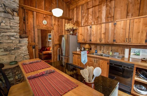 Boone Cabin | Azalea Hill