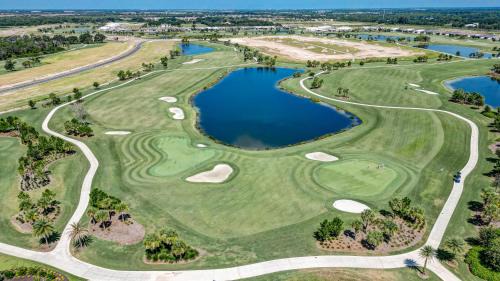 Braden River House | Azario Sunrise ! Active Lifestyle Community! Near AMI and Tampa