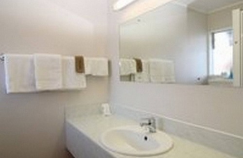 Palmerston North Hotel | Aztec Motel