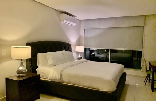 Costa del Este Apartment | Azteca Cafe I Morden 1 Bed Apt in Costa del Este