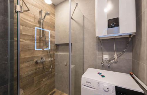 Saints Constantine and Helena Apartment | Azur Deluxe Apartment