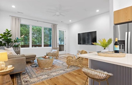 East Ridge House | Azul - An Atomic Ridge Home