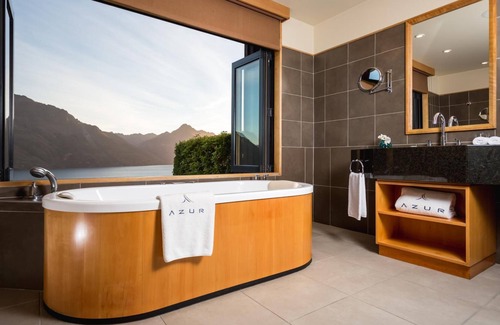 Sunshine Bay Cabin | Azur Luxury Lodge