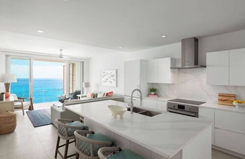 Warwick Hotel | Azura Bermuda
