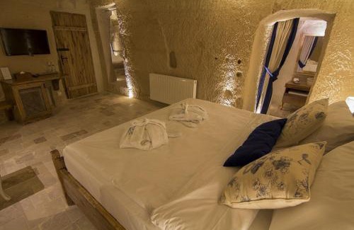 Cavusin Hotel | Azure Cave Suites - Cappadocia
