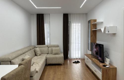 Shengjin Apartment | Azure Elegance