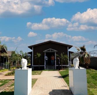 Thakursai House | Azure Lakeside