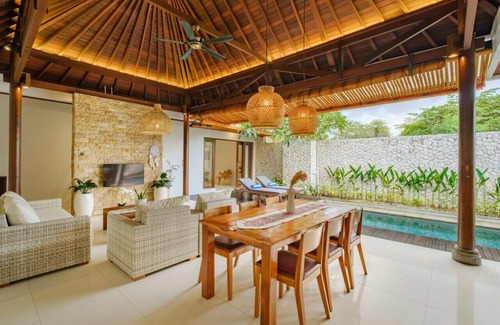 Pecatu Villa | Azure Private Pool Villa 15 min - Uluwatu Beach