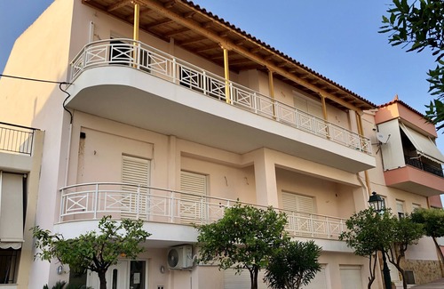 Loutraki Apartment | Azure Retreat