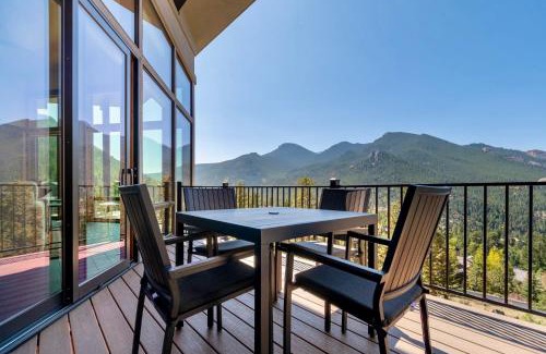 Estes Park House | Azure Vista Vacation Home at Windcliff home