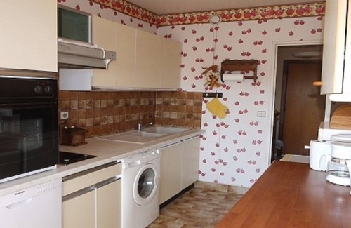 Caucade Apartment | Azurelle Lantern -