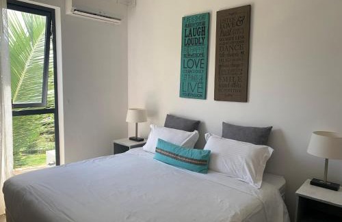 Roches Noires Apartment | Azuri Apartment 8