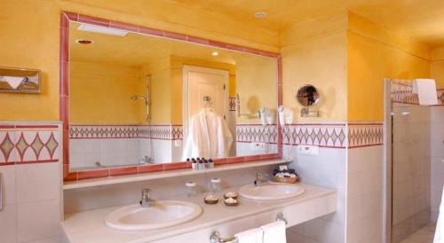 Los Barrios Hotel | AZZ Guadacorte Campo de Gibraltar