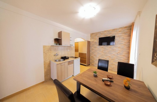 Maini Apartment | Azzuro Apartments