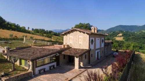 Camporotondo di Fiastrone House | Azzurro di Vallepietra