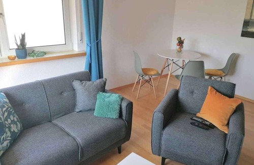 Buerstadt Apartment | Bür01 Light-flooded Cozy Apartment in Bürstadt