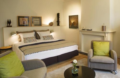 Historical Center Bruges Bed & Breakfast | B&B Alphabet - Luxury Guesthouse and Art Gallery