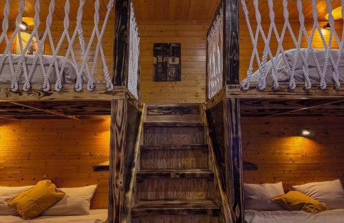 White Sand Beach House | B&B American Style cabin 5 minutes from the sea