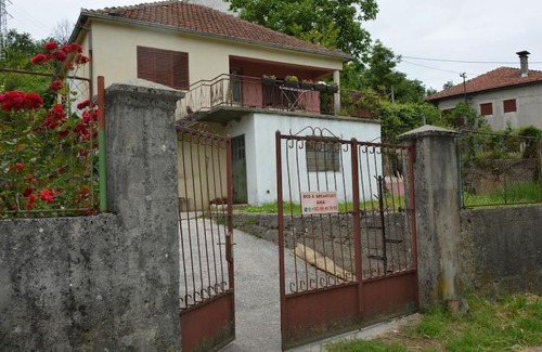 Virpazar Apartment | B&B Ana