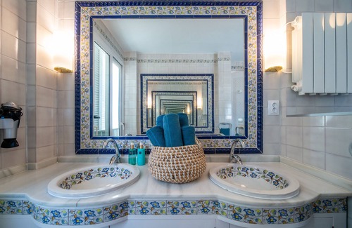 Tomares House | B&B Arena Sevilla