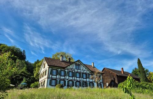 Osterfingen Bed & Breakfast | B&B Bad Tiefenau, HAUS AN DER QUELLE
