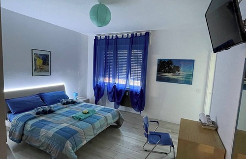 Udine Bed & Breakfast | B&B Blue night (bookable ONLY call or wathsapp)read description!