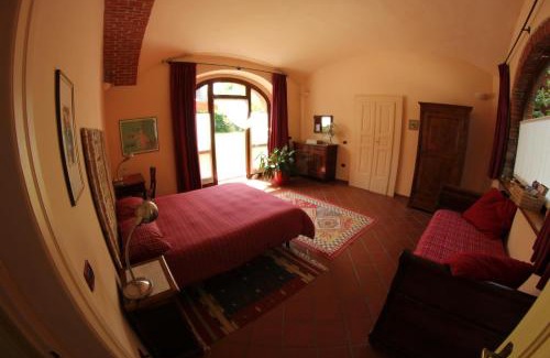 Ivrea Bed & Breakfast | B&B Cascina Moncrava