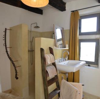 Barjac Bed & Breakfast | B&B Champdelaplume