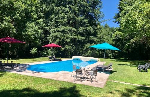 Saint-Julien-aux-Bois Bed & Breakfast | B&B Chateau le Bois