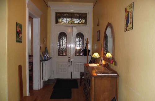 Vieux-Quebec-Cap-Blanc-colline Parlementaire Bed & Breakfast | B&B Chez Hubert