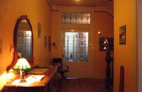 Vieux-Quebec-Cap-Blanc-colline Parlementaire Bed & Breakfast | B&B Chez Hubert