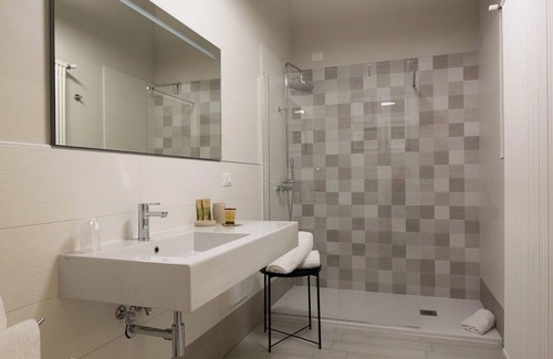 L'Aquila Bed & Breakfast | [B&B Costa Masciarelli] 3 Suites in the center of the city - Wi-Fi - A/C - View
