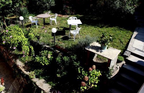 Neirone Bed & Breakfast | B&B Da Beppe