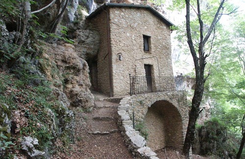 Morino House | B&B Fiume - Zompo Lo Schioppo Nature Reserve