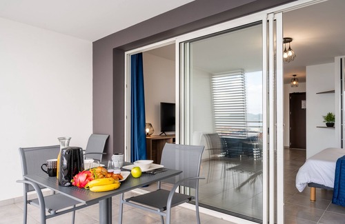 Fort-de-France Apartment | B&B HOME Fort de France Marina