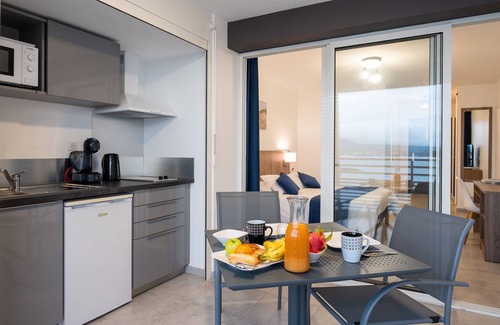 Fort-de-France Apartment | B&B HOME Fort de France Marina