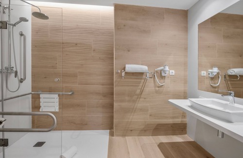 Castro Urdiales Hotel | B&B Hotel Castro Urdiales