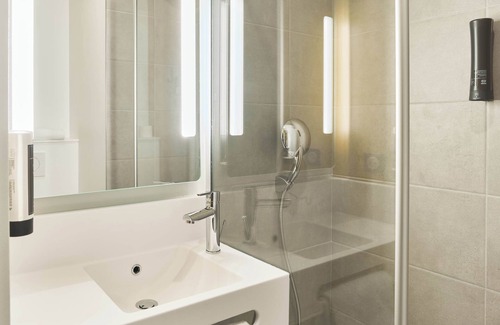 Rocquencourt Hotel | B&B HOTEL Versailles Rocquencourt