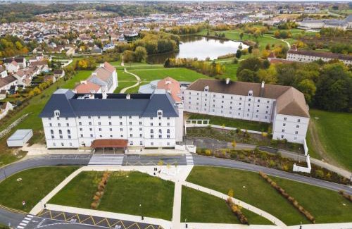 Magny-le-Hongre Hotel | B&B HOTEL près de Disneyland Paris