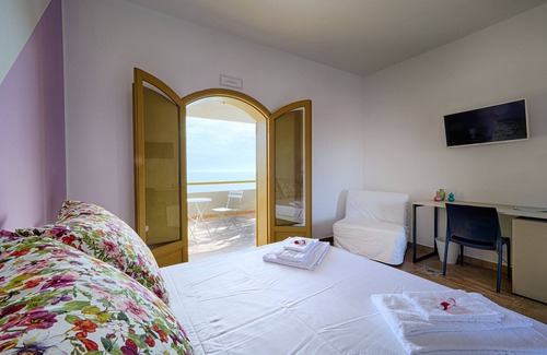 Punta Braccetto Bed & Breakfast | B&B Il Varo a mare