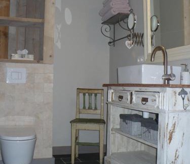 Helen-Bos Bed & Breakfast | B&B Kamer en Aambeeld