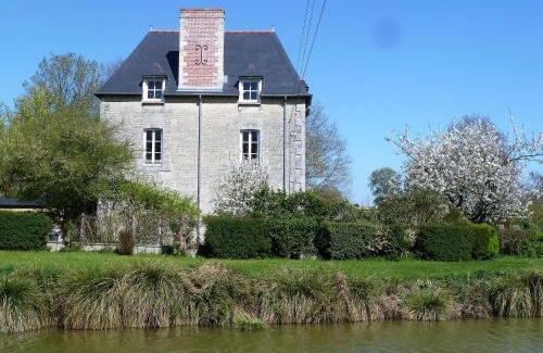 Saint-Maugan Bed & Breakfast | B&B L'Atelier du Presbytère